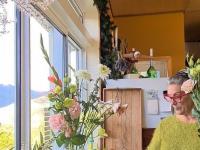 The Barefoot Florist NZ image 1